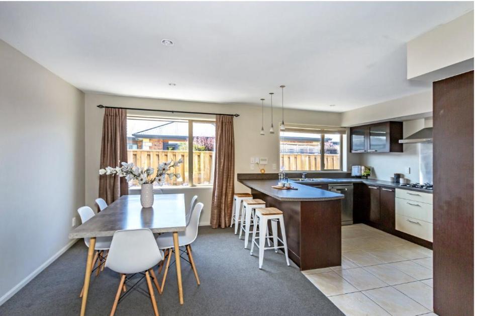 Airport, Motorway, Shopping Handy Christchurch Extérieur photo
